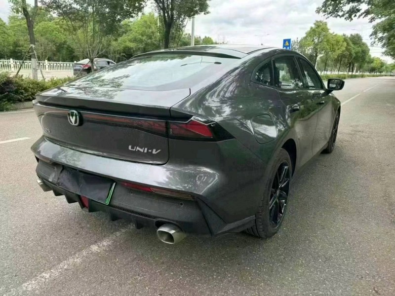 佛山23年长安汽车UNI-V8