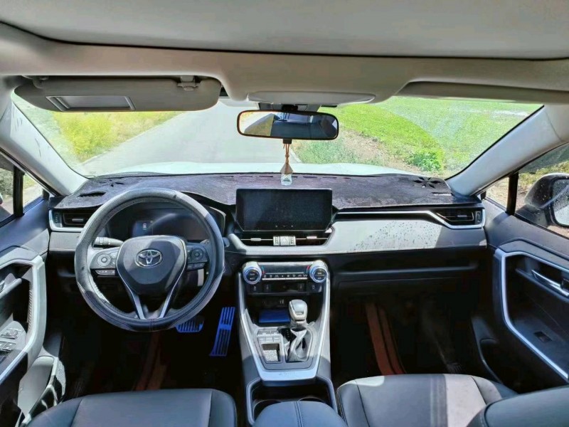 保定23年丰田RAV4荣放6