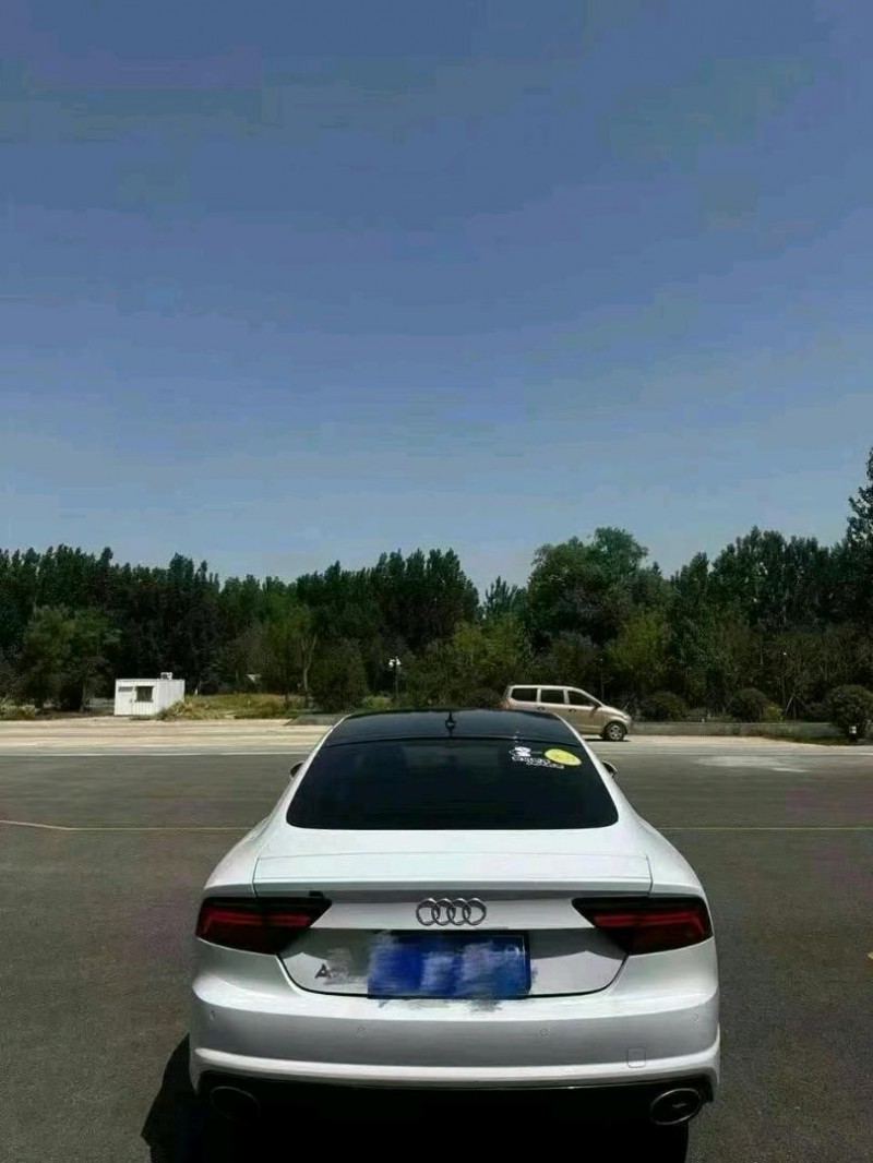 东营17年奥迪A7L5