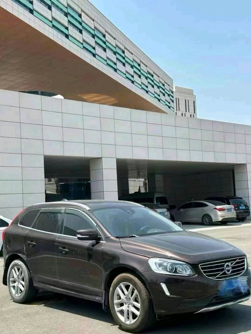 东营17年沃尔沃XC602