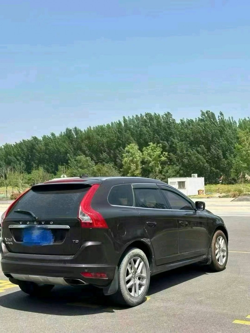 东营17年沃尔沃XC604