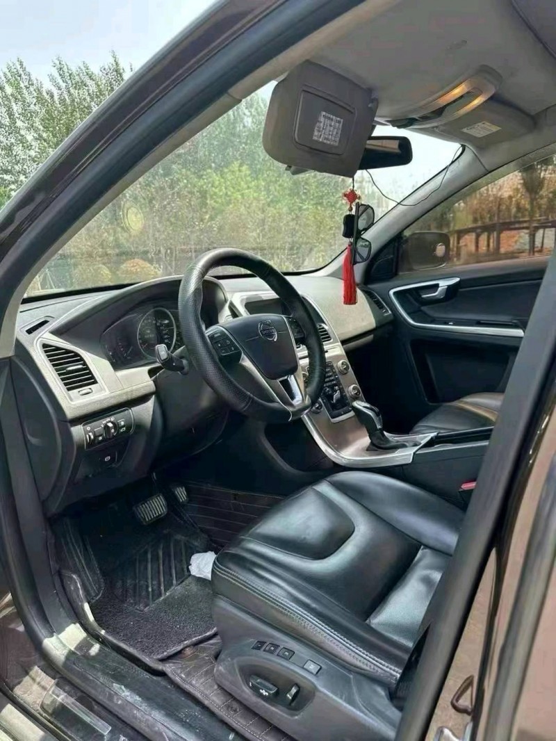 东营17年沃尔沃XC608
