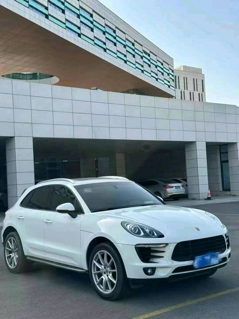 东营16年保时捷Macan2