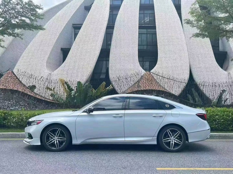 汕头23年本田雅阁5