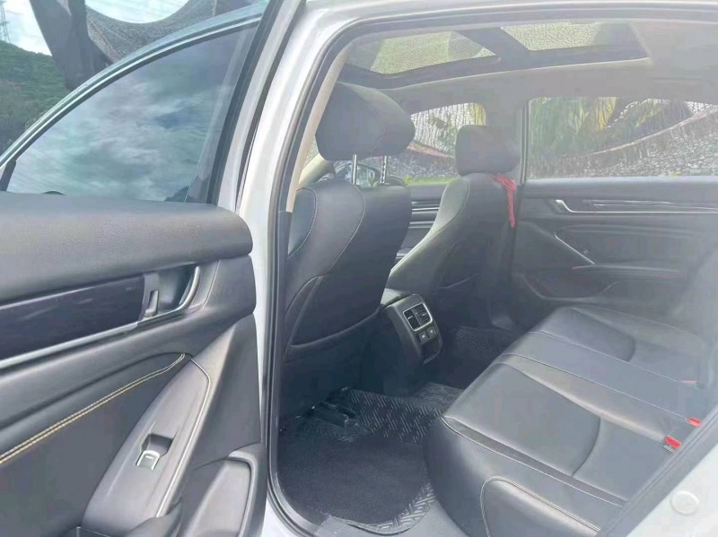 汕头23年本田雅阁6