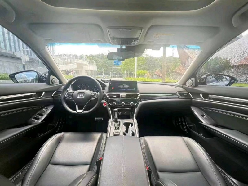 汕头23年本田雅阁7