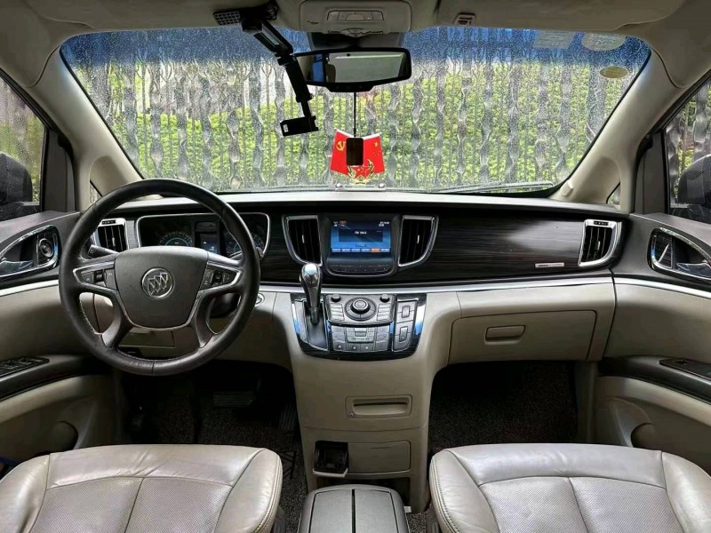 汕头11年别克GL86