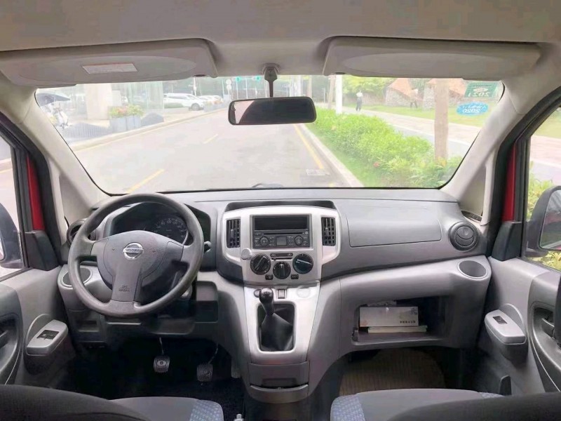 佛山13年日产NV2003