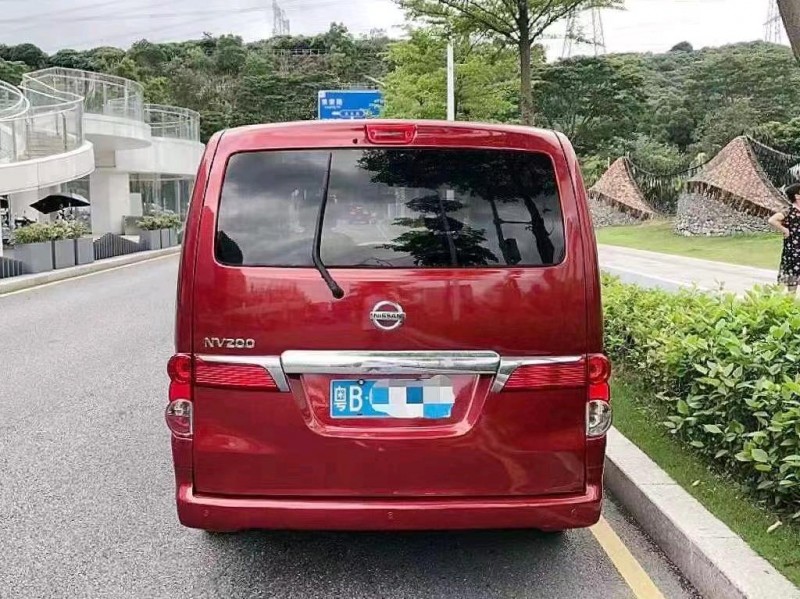 佛山13年日产NV2004