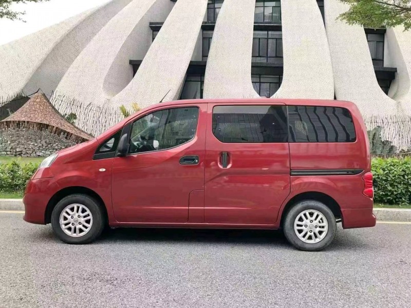 佛山13年日产NV2005