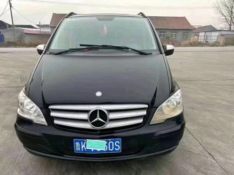 东营16年奔驰唯雅诺1