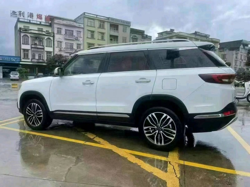 汕头18年昌河Q77