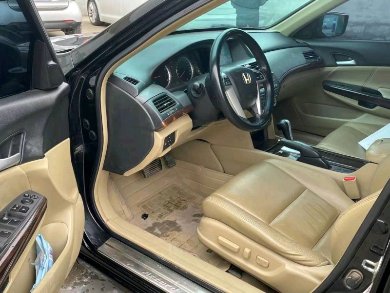 济宁13年本田雅阁5