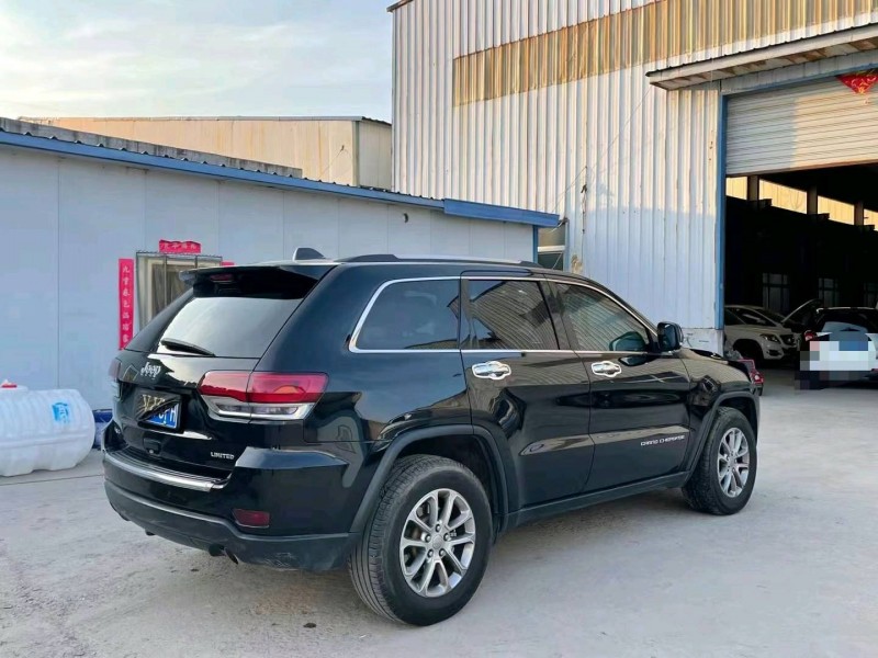 济宁14年Jeep大切诺基8