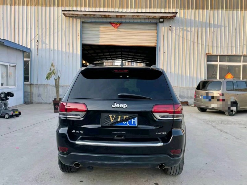 济宁14年Jeep大切诺基9