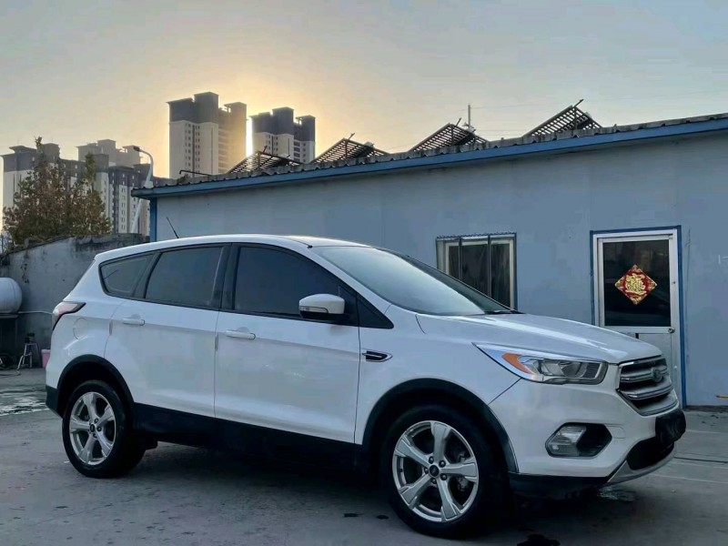 济宁17年福特翼虎2