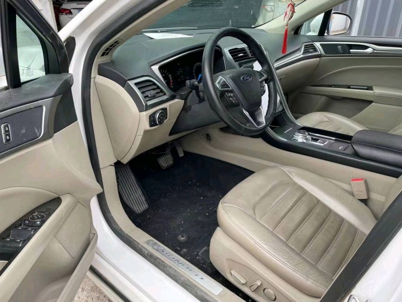 济宁17年福特蒙迪欧5