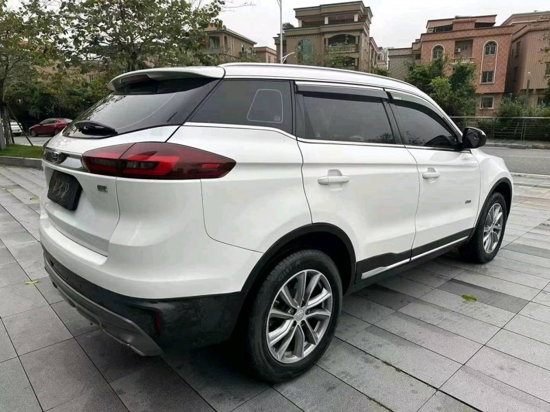 东莞18年吉利博越7