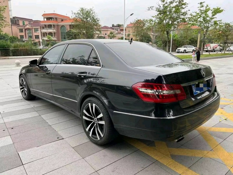 东莞13年奔驰E8