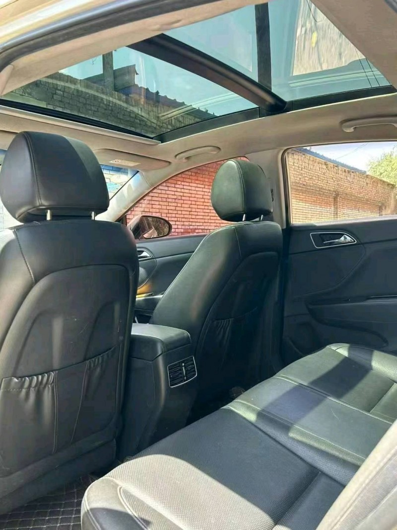 保定15年现代名图6