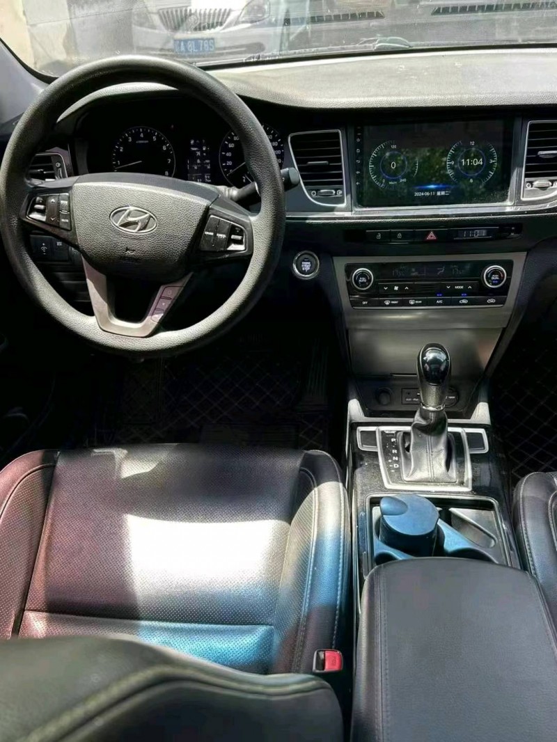 保定15年现代名图7