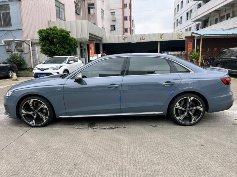 中山22年奥迪A4L3