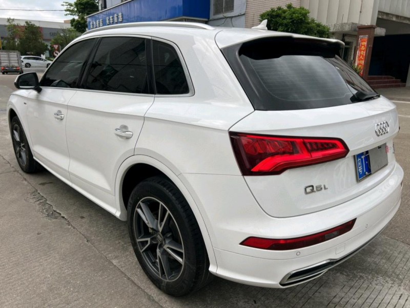 中山20年奥迪Q55