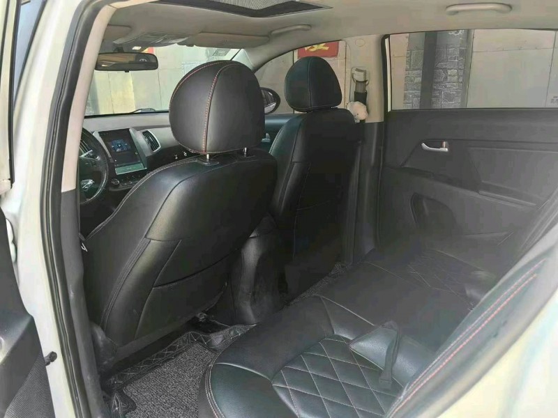 保定16年起亚智跑6