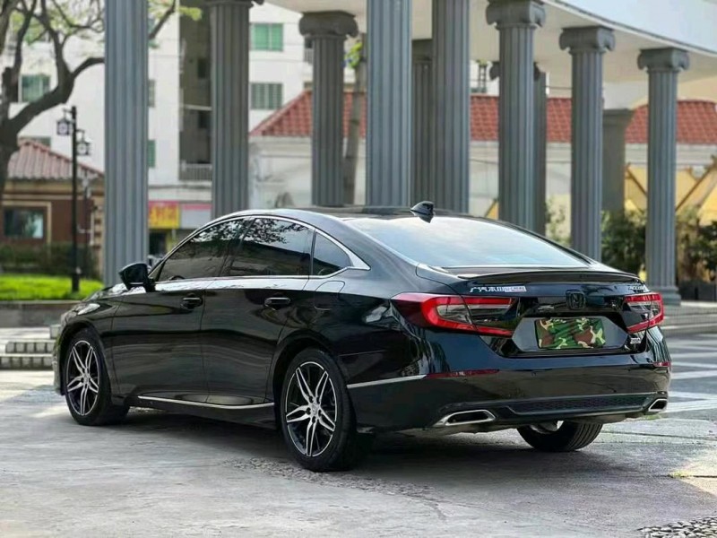 东莞23年本田雅阁7