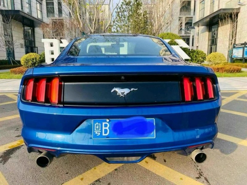 青岛17年福特野马4