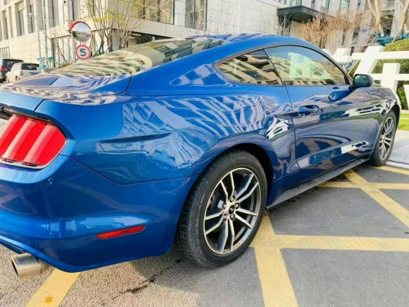 青岛17年福特野马5