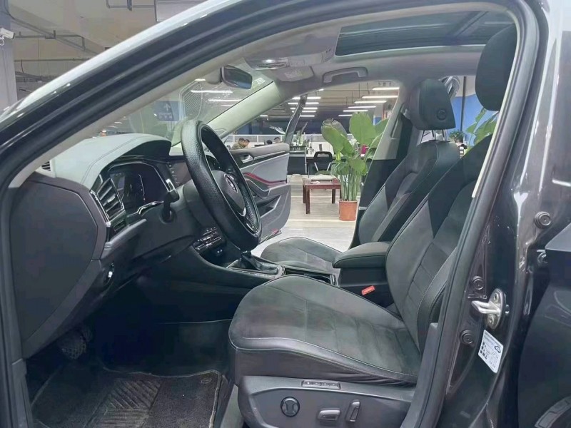 成都21年大众速腾4