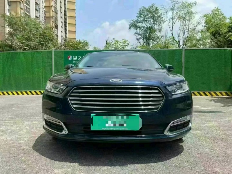 成都16年福特金牛座1