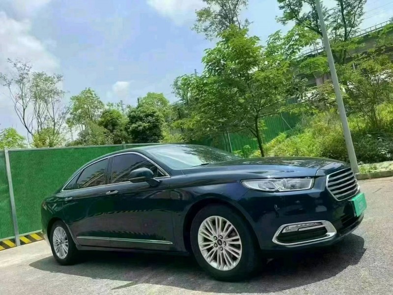 成都16年福特金牛座2