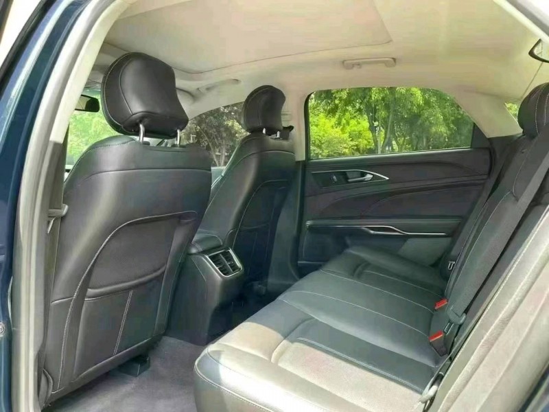 成都16年福特金牛座5