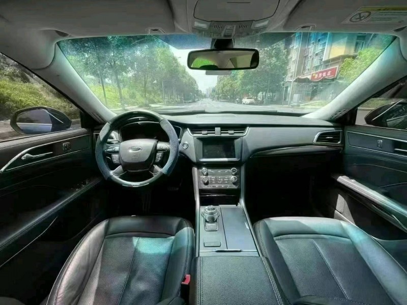 成都16年福特金牛座6