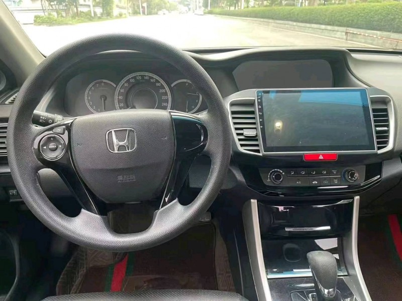 茂名17年本田雅阁4