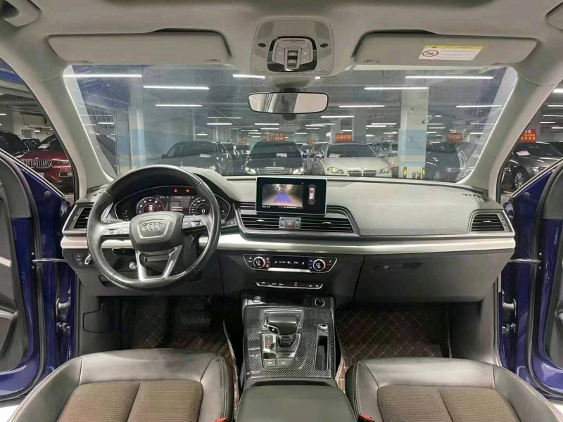 成都18年奥迪Q52