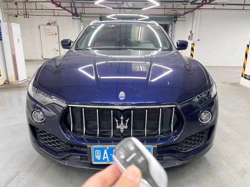 佛山17年玛莎拉蒂Levante1