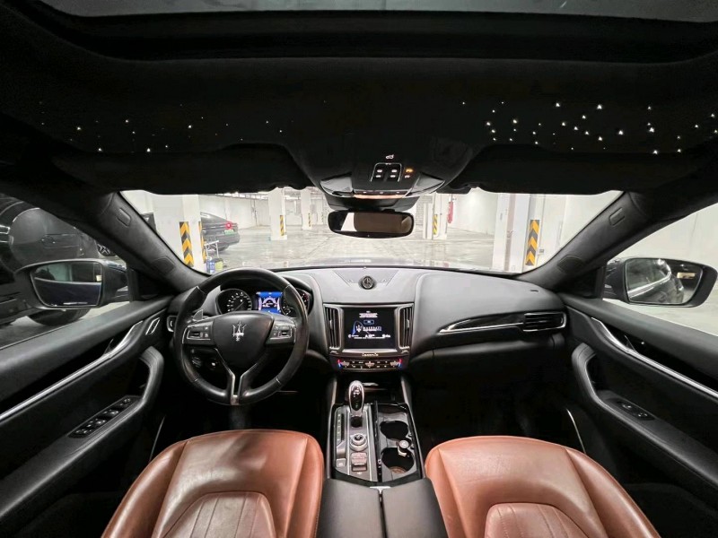 佛山17年玛莎拉蒂Levante5