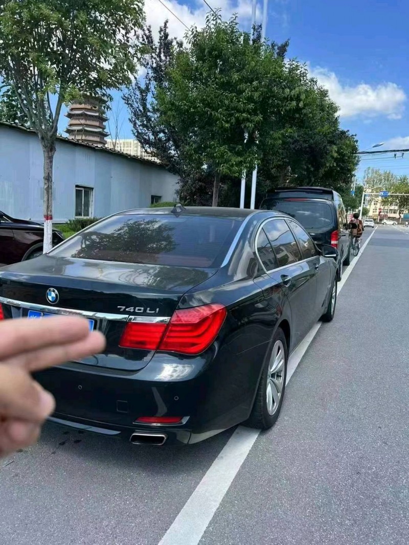 枣庄12年宝马7系9