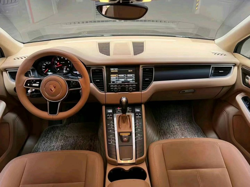 枣庄15年保时捷Macan5