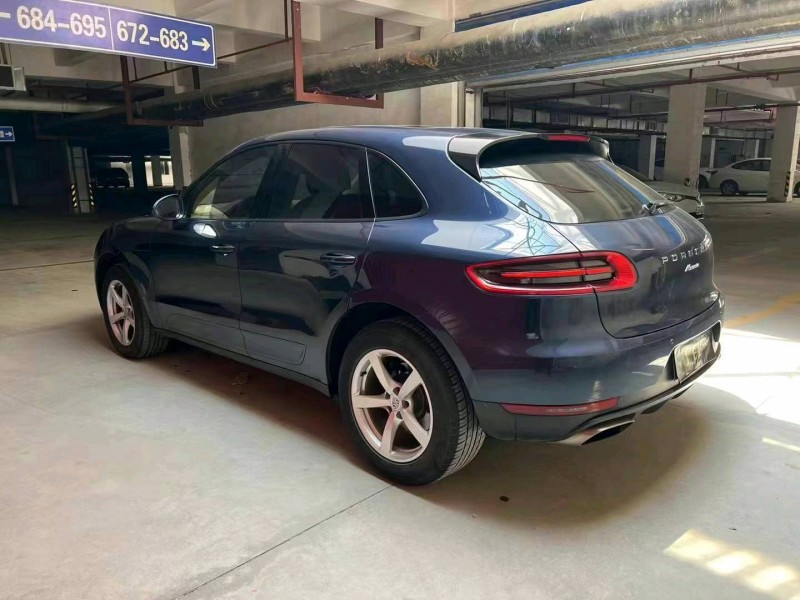 枣庄15年保时捷Macan7