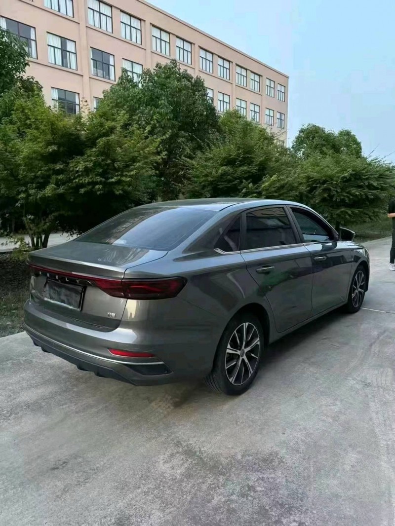 紹興22年吉利帝豪5