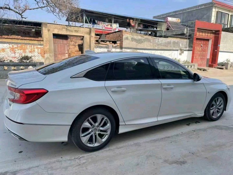 郑州18年本田雅阁8