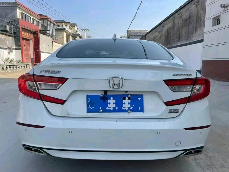 郑州18年本田雅阁9