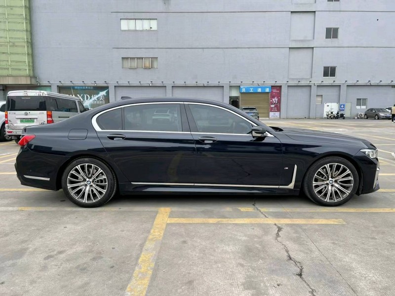 佛山21年宝马7系8