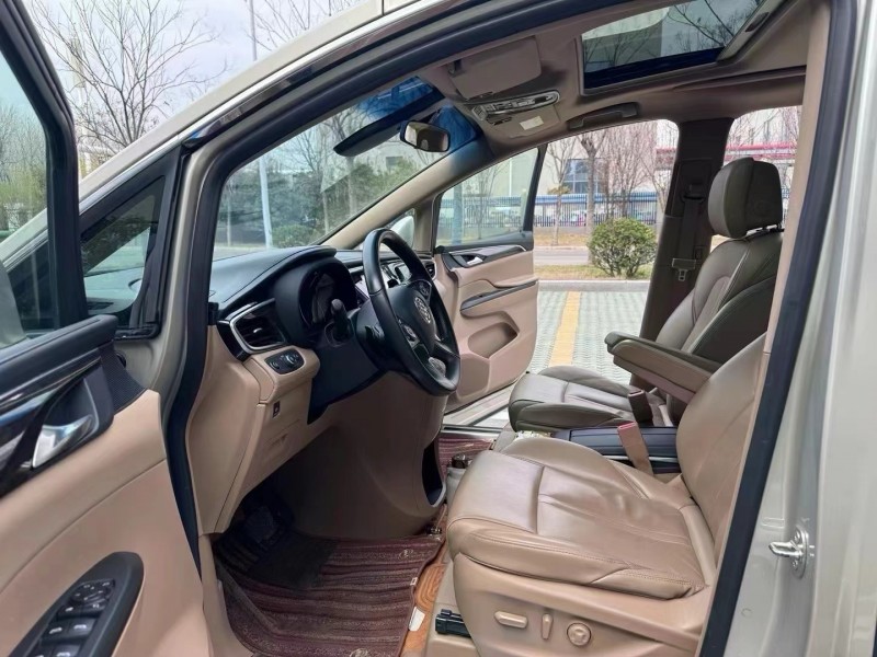 徐州18年别克GL84