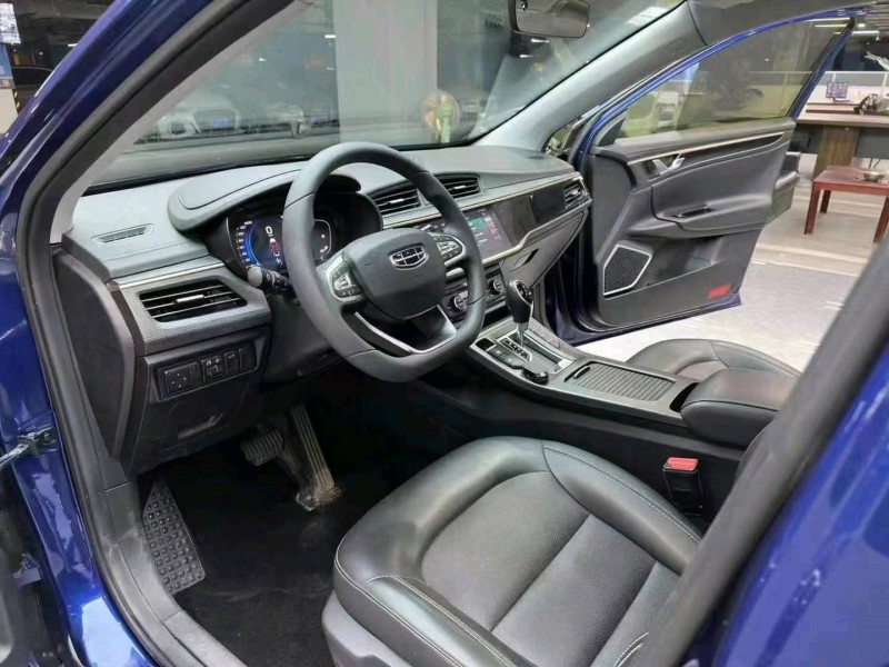 成都21年吉利帝豪GL4