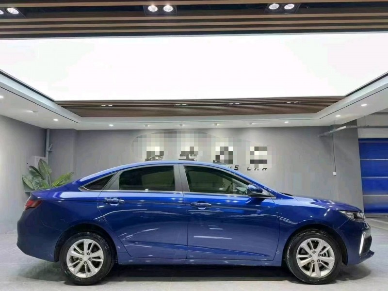 成都21年吉利帝豪GL6